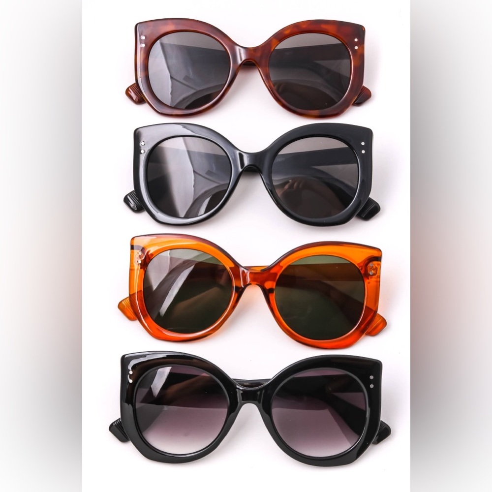 Oversized Cat Eye sunglasses